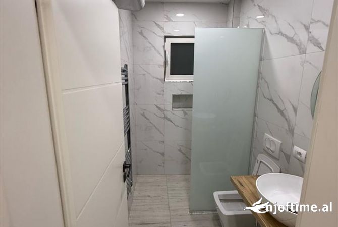 Shtepi me qera Apartament ne Tirane, 2+1, Mobilimi E mobiluar, Pagesa 420  Euro.