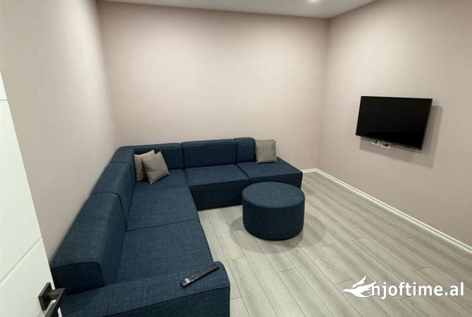 Shtepi me qera Apartament ne Tirane, 2+1, Mobilimi E mobiluar, Pagesa 420  Euro.