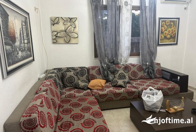 Shtepi me qera 1+1 ne Tirane - 40,000 Leke