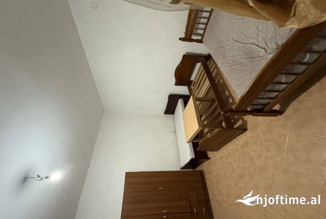 Shtepi me qera 1+1 ne Tirane - 30,000 Leke