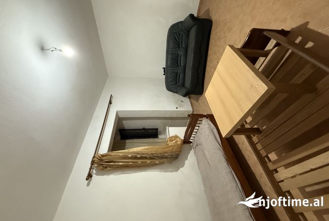 Shtepi me qera 1+1 ne Tirane - 30,000 Leke