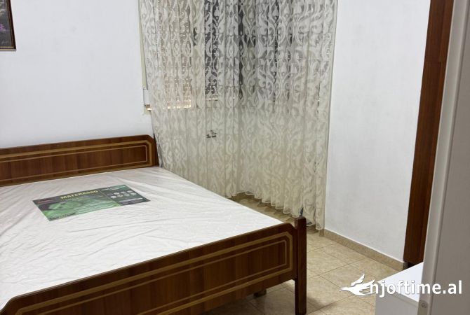 Shtepi me qera Apartament ne Tirane, 1+1, Mobilimi E mobiluar, Pagesa 45,000  Leke.