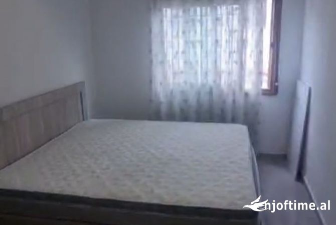 Shtepi me qera Apartament ne Tirane, 1+1, Mobilimi E mobiluar, Pagesa 320  Euro.