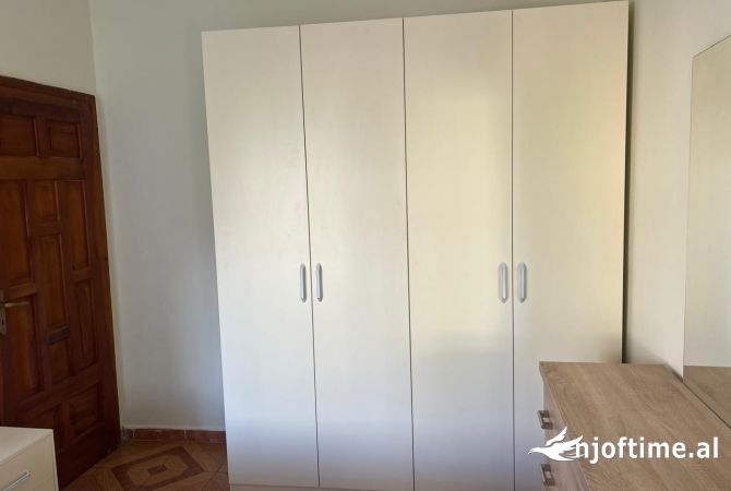 Shtepi me qera 1+1 ne Tirane - 40,000 Leke