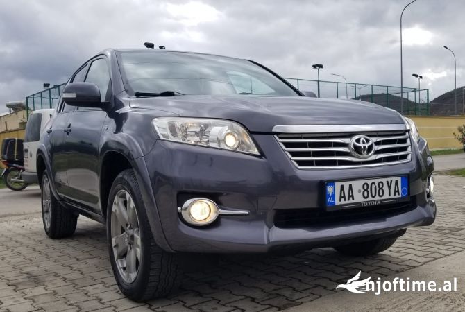 Makina ne shitje ne Tirane - 8,500 Euro