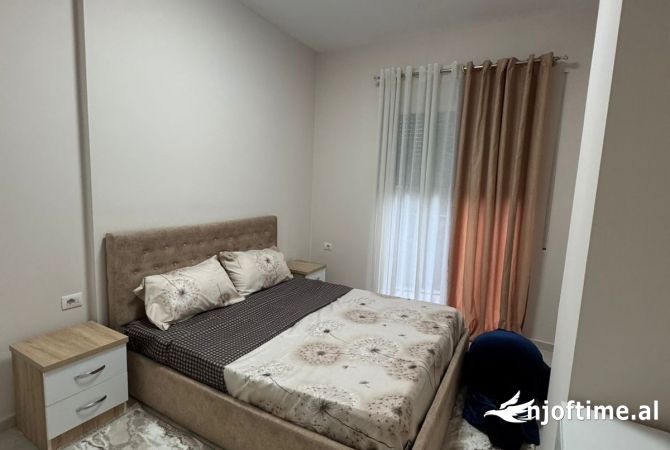 Shtepi me qera 1+1 ne Tirane - 45,000 Leke