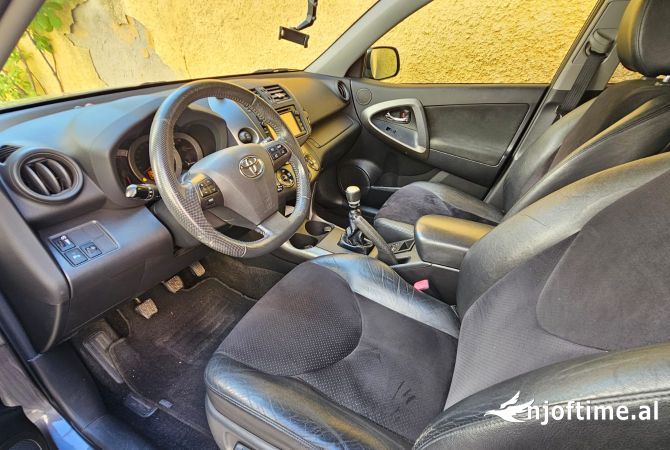 Makina ne shitje ne Tirane - 9,500 Euro