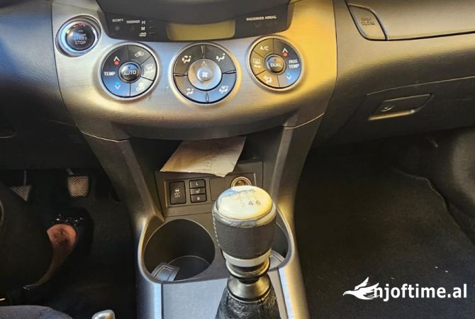 Makina ne shitje ne Tirane - 9,500 Euro
