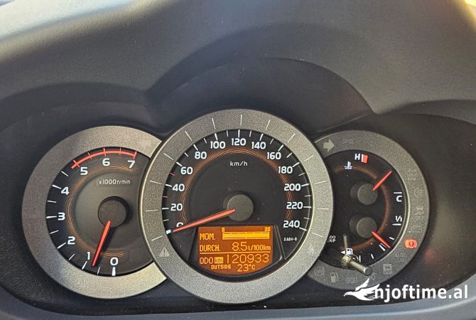 Makina ne shitje ne Shkoder, Toyota, 2012 Diesel,Kambio Manual Pagesa 9,200  Euro.