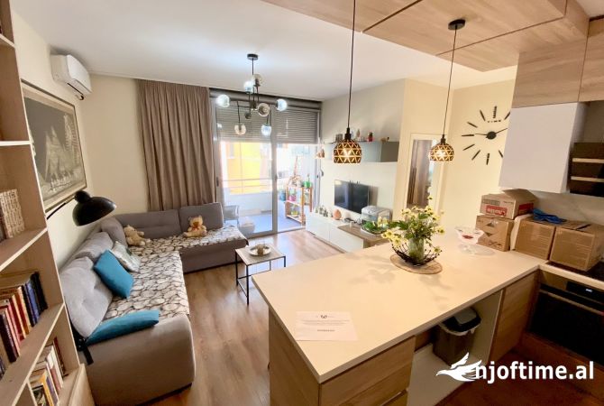Shtepi me qera 2+1 ne Tirane - 550 Euro