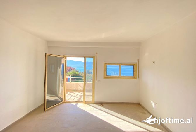Shtepi ne shitje Apartament ne Vlore, 1+1, Mobilimi Bosh, pa mobiluar, Pagesa 140,000  Euro.
