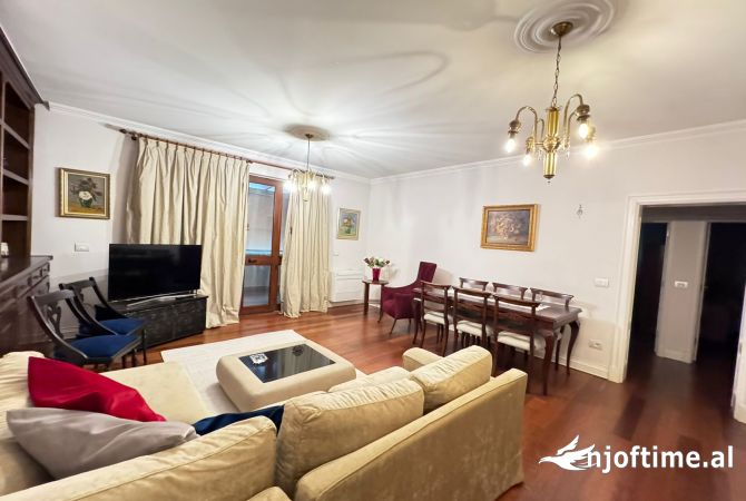 Shtepi me qera 3+1 ne Tirane - 2,000 Euro