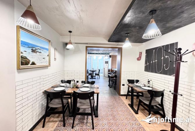 Ambient biznesi me qera 2+1 ne Tirane - 2,000 Euro