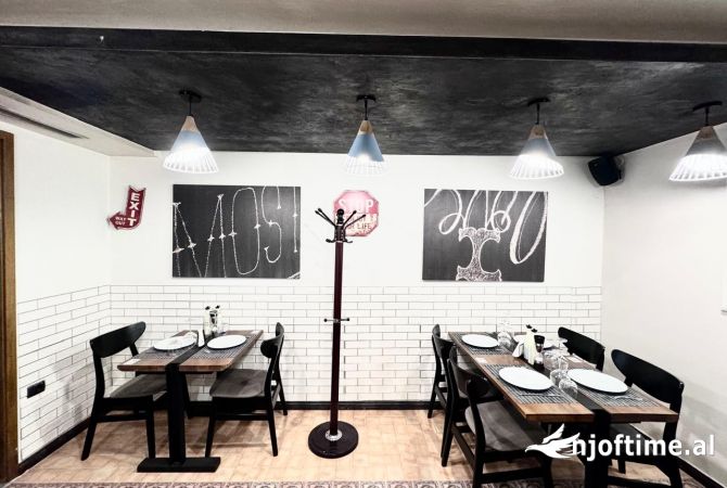 Ambient biznesi me qera 2+1 ne Tirane - 2,000 Euro