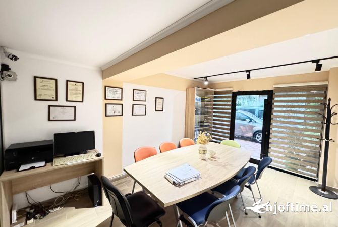 Ambient biznesi ne shitje 1+1 ne Tirane - 95,000 Euro