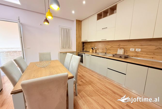 Shtepi me qera 3+1 ne Tirane - 700 Euro
