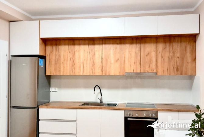 Shtepi me qera 2+1 ne Tirane - 550 Euro