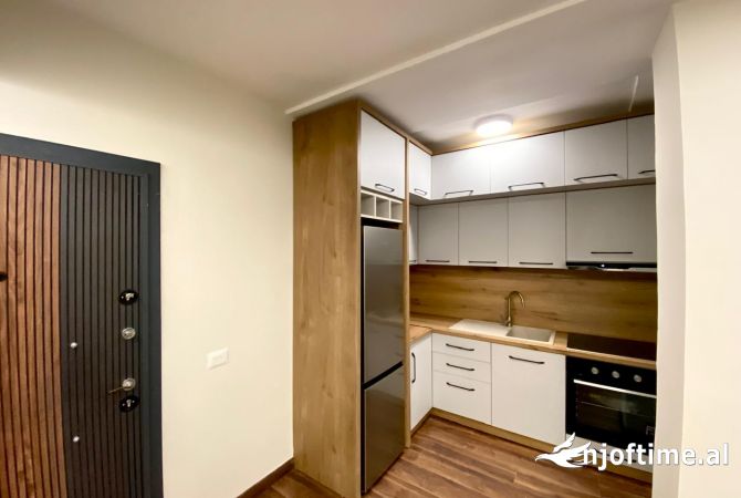 Shtepi me qera 2+1 ne Tirane - 700 Euro