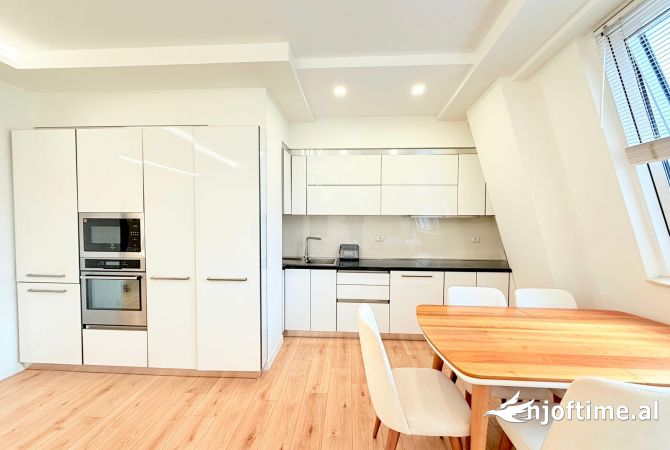 Shtepi me qera 2+1 ne Tirane - 1,350 Euro
