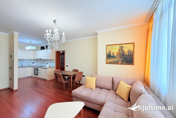 Shtepi me qera 2+1 ne Tirane - 650 Euro