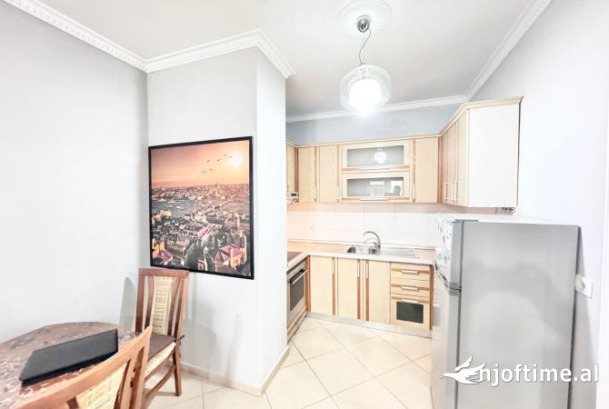 Shtepi me qera 2+1 ne Tirane - 450 Euro
