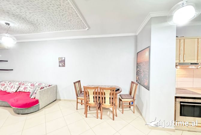 Shtepi me qera 2+1 ne Tirane - 450 Euro