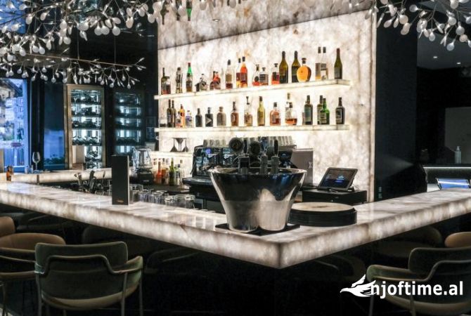 Ambient biznesi me qera 2+1 ne Tirane - 5,000 Euro