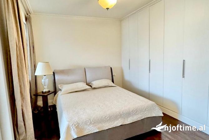 Shtepi me qera 2+1 ne Tirane - 1,000 Euro