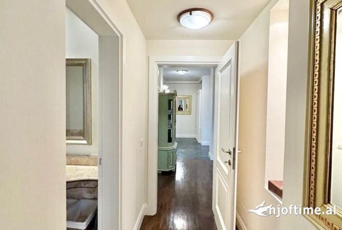 Shtepi me qera 2+1 ne Tirane - 1,000 Euro