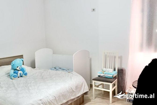 Shtepi ne shitje Apartament ne Tirane, 1+1, Mobilimi E mobiluar, Pagesa 133,000  Dollar.