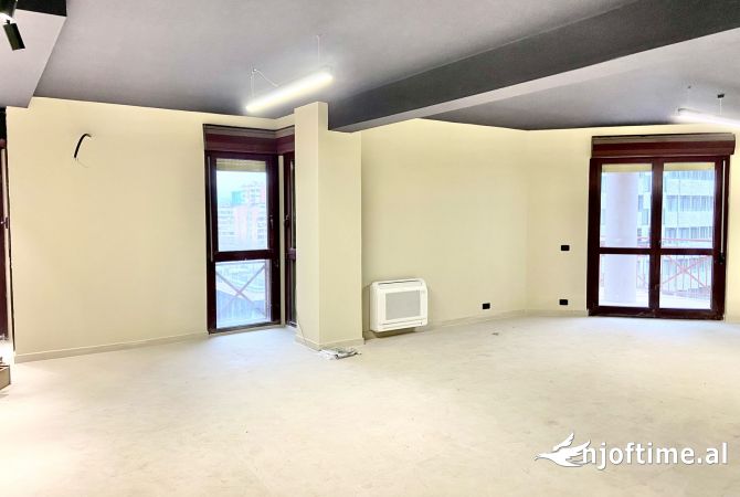 Ambient biznesi me qera 3+1 ne Tirane - 2,000 Euro