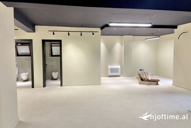 Ambient biznesi me qera 3+1 ne Tirane - 2,000 Euro