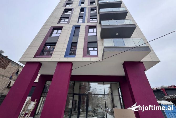 Ambjent biznesi me qera 1+1 ne Tirane - 3,000 Euro