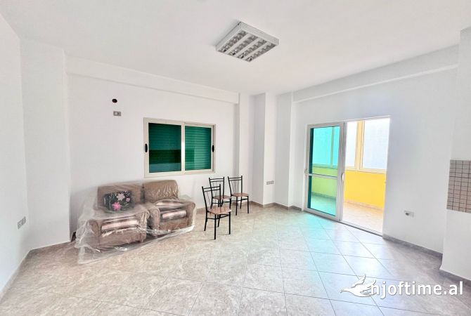 Shtepi me qera 3+1 ne Tirane - 1,000 Euro