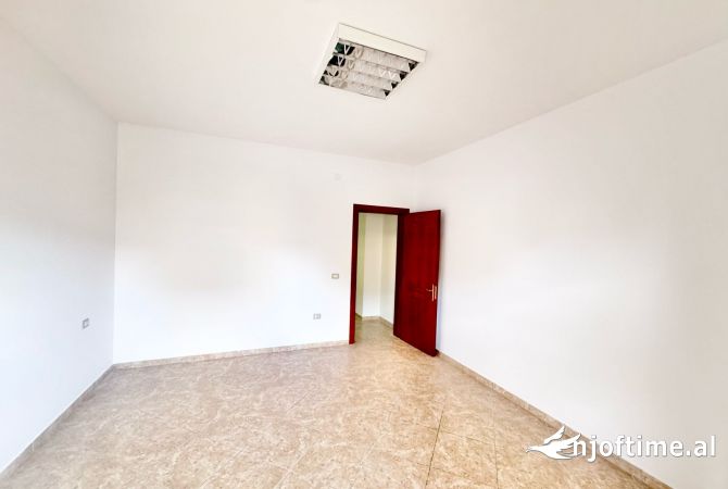 Apartment for rent in Tirana 3+1, Emty