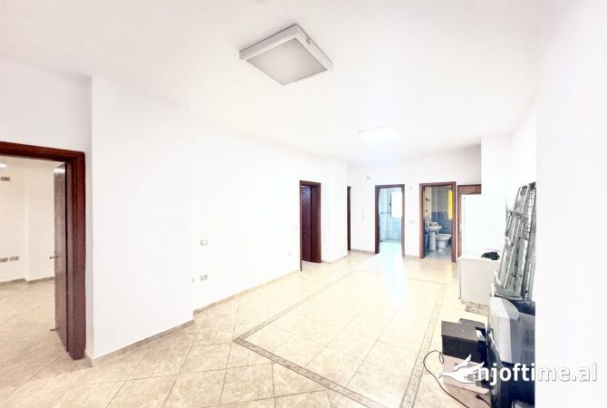Apartment for rent in Tirana 3+1, Emty