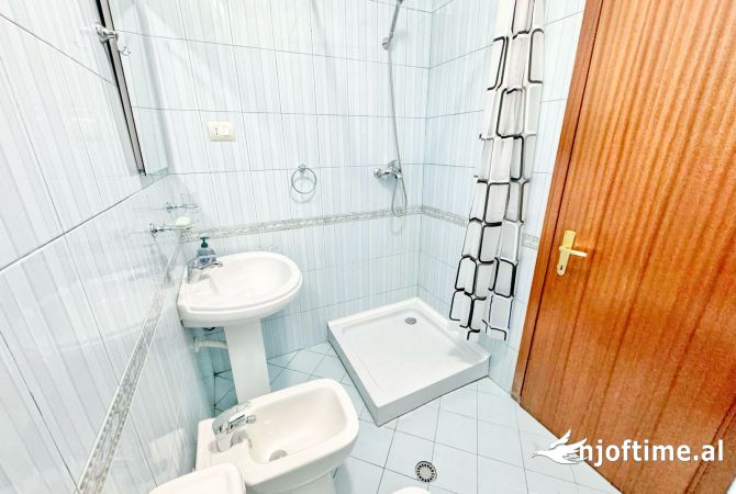 Shtepi me qera Apartament ne Tirane, 1+1, Mobilimi E mobiluar, Pagesa 600  Euro.