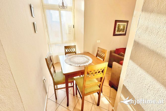 Shtepi me qera Apartament ne Tirane, 1+1, Mobilimi E mobiluar, Pagesa 600  Euro.