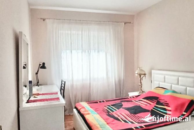 Shtepi me qera Apartament ne Tirane, 1+1, Mobilimi E mobiluar, Pagesa 350  Euro.