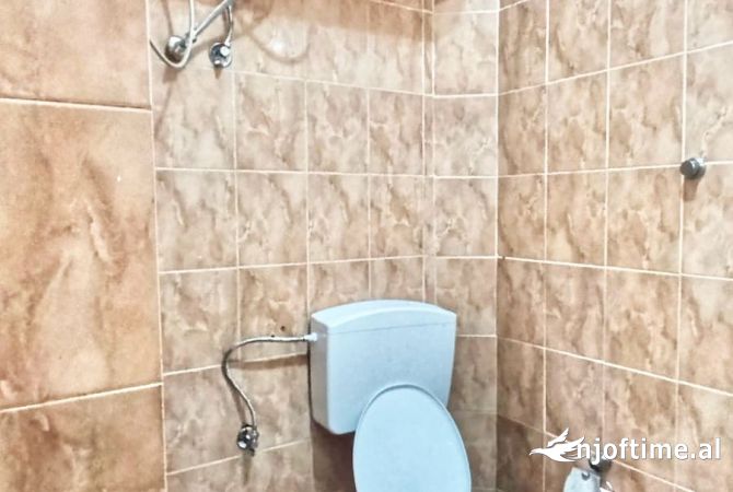 Shtepi me qera Apartament ne Tirane, 1+1, Mobilimi E mobiluar, Pagesa 350  Euro.