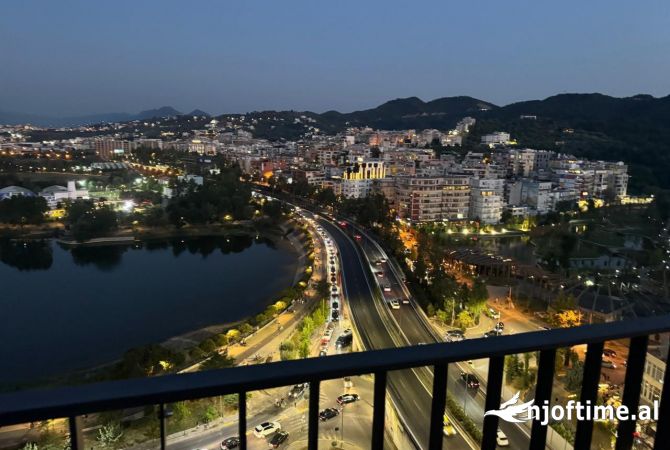 Ambient biznesi me qera 2+1 ne Tirane - 5,000 Euro