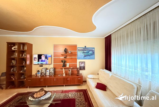 Shtepi me qera 2+1 ne Tirane - 850 Euro