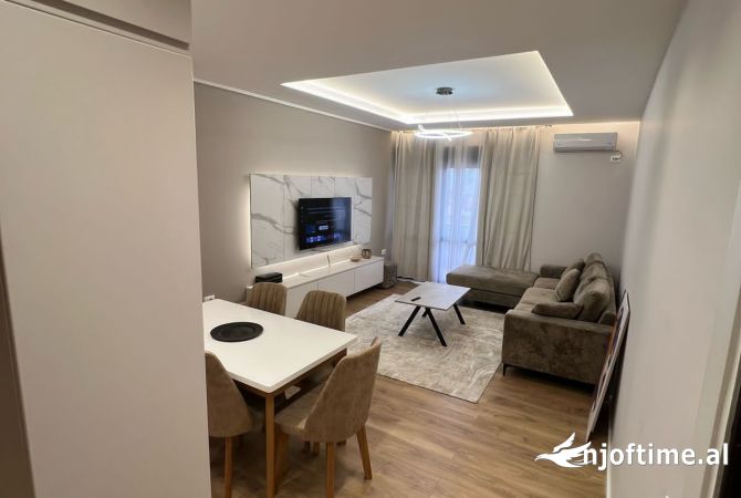 Shtepi me qera 2+1 ne Tirane - 800 Euro