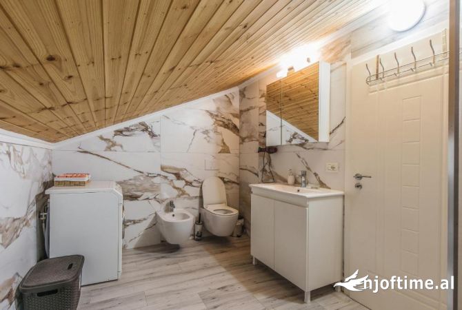 Shtepi me qera Apartament ne Tirane, 2+1, Mobilimi E mobiluar, Pagesa 500  Euro.