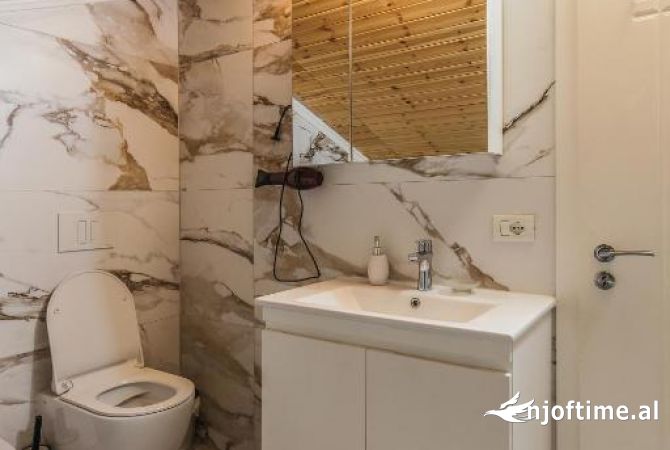 Shtepi me qera Apartament ne Tirane, 2+1, Mobilimi E mobiluar, Pagesa 500  Euro.