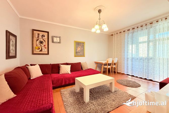 Shtepi me qera Apartament ne Tirane, 2+1, Mobilimi E mobiluar, Pagesa 500  Euro.