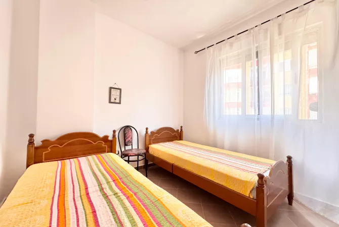 Shtepi me qera 2+1 ne Tirane - 420 Euro