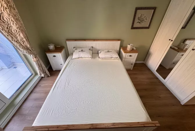 Shtepi me qera Apartament ne Tirane, 1+1, Mobilimi E mobiluar, Pagesa 500  Euro.