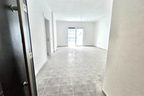 Apartment for sale in Vlora 2+1, Emty