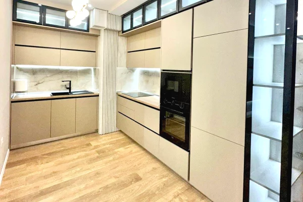 Shtepi me qera Apartament ne Tirane, 2+1, Mobilimi E mobiluar, Pagesa 1,000  Euro.